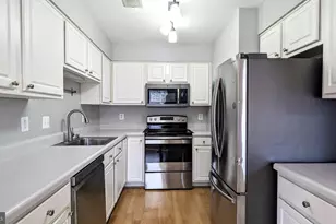 1009 Robin Hill Terrace, Frederick, MD 21702 - Photo 5
