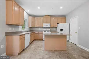 1004 Collindale Ave, Mount Airy, MD 21771 - Photo 11