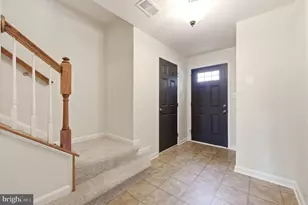 2075 Spring Run Cir, Frederick, MD 21702 - Photo 3
