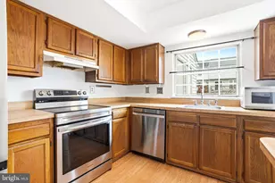 5735 Sunset View Ln, Frederick, MD 21703 - Photo 3