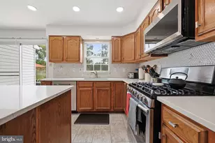 9059 Allington Manor Cir W, Frederick, MD 21703 - Photo 13