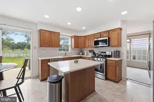 9059 Allington Manor Cir W, Frederick, MD 21703 - Photo 11