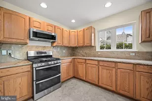 11702 Barn Swallow Pl, New Market, MD 21774 - Photo 3