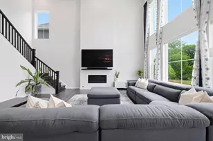 5707 Hawk Ridge Rd, Frederick, MD 21704 - Photo 3