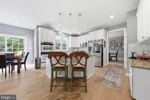 3852 Glasgow Way, Frederick, MD 21704 - Photo 9
