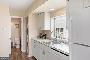 1403 Key Pkwy, Frederick, MD 21702 - Photo 9
