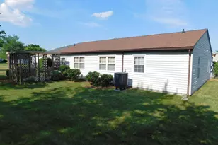 5603 Honeysuckle Ct, Frederick, MD 21703 - Photo 5