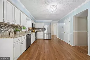 6396 Devonshire Ln, Frederick, MD 21703 - Photo 5