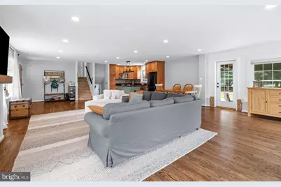 7902 Juniper Drive, Frederick, MD 21702 - Photo 5