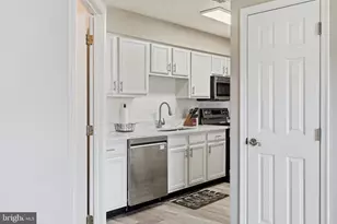 6505 Springwater Ct, Frederick, MD 21701 - Photo 5