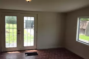 802 E South St, Frederick, MD 21701 - Photo 3