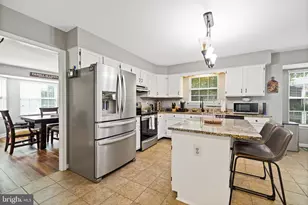 7014 Allington Manor Cir E, Frederick, MD 21703 - Photo 7
