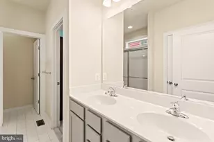 1112 Saxton Dr, Frederick, MD 21702 - Photo 27