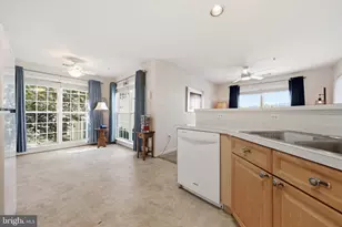 2502 Shelley Cir, Frederick, MD 21702 - Photo 15