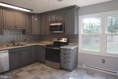 323 S Jefferson Street S, Middletown, MD 21769 - Photo 9