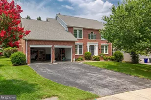 2425 Hunters Chase Ct, Frederick, MD 21702 - Photo 5