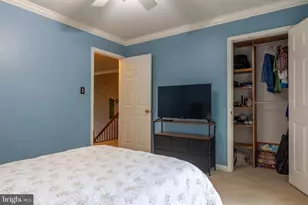 2425 Hunters Chase Ct, Frederick, MD 21702 - Photo 3