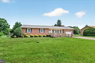 7910 Edgewood Farm Rd, Frederick, MD 21702 - Photo 1