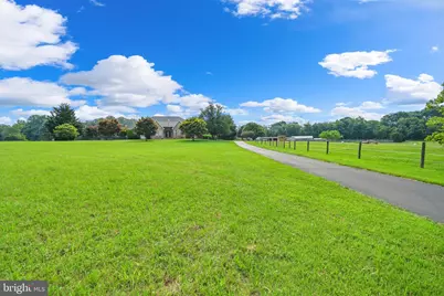 11717 Pleasant Walk Road, Myersville, MD 21773 - Photo 9