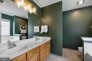 9693 Royal Crest Cir, Frederick, MD 21704 - Photo 17