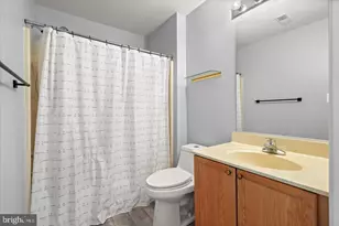 2504 Shelley Cir, Frederick, MD 21702 - Photo 9