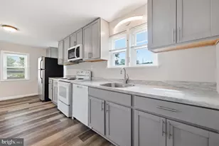 313 E Main St, Thurmont, MD 21788 - Photo 17
