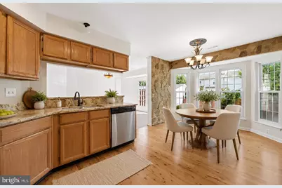 879 Waterford Drive, Frederick, MD 21702 - Photo 5
