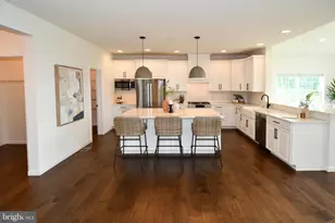 2710 Hillfield Dr, Frederick, MD 21702 - Photo 5