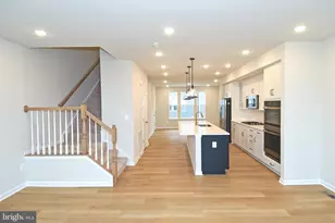 402 Matlock Ln, Frederick, MD 21701 - Photo 5