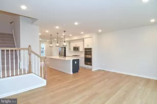402 Matlock Ln, Frederick, MD 21701 - Photo 7