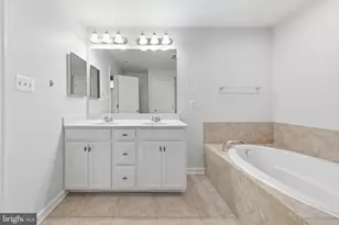 663 E Church St, Frederick, MD 21701 - Photo 17