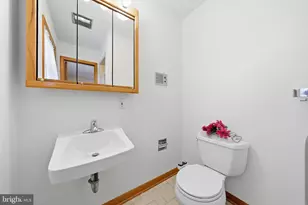 7913 Juniper Dr, Frederick, MD 21702 - Photo 17