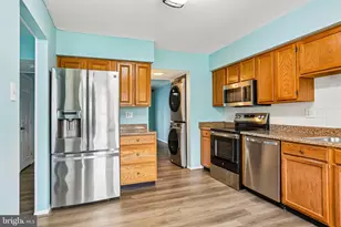 6914 Alex Ct, Frederick, MD 21703 - Photo 3