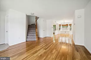 9205 Ridgefield Cir, Frederick, MD 21701 - Photo 3