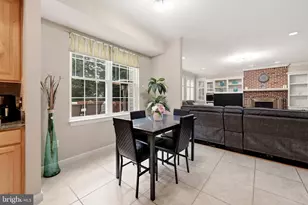 11203 Yardley Ct, Ijamsville, MD 21754 - Photo 9