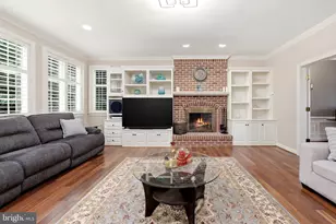 11203 Yardley Ct, Ijamsville, MD 21754 - Photo 11