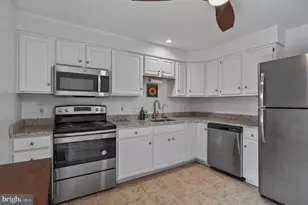 28 East E Street, Brunswick, MD 21716 - Photo 11