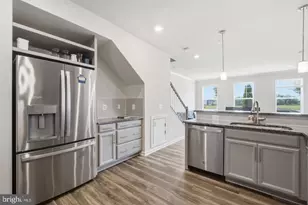 4922 MacDonough Pl, Frederick, MD 21703 - Photo 5