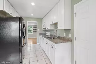 8109 Broadview Dr, Frederick, MD 21701 - Photo 5