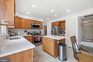 9059 Allington Manor Cir W, Frederick, MD 21703 - Photo 13