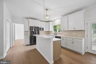1016 Dulaney Mill Dr, Frederick, MD 21702 - Photo 11