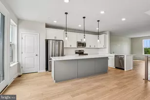 6352 Butterfly Ln, Frederick, MD 21703 - Photo 3