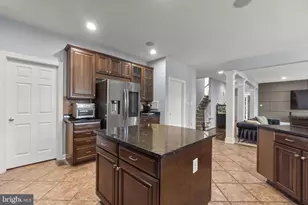 4104 Brushfield Dr, Frederick, MD 21704 - Photo 9