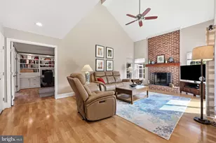 6913 Sovereign Pl, Frederick, MD 21703 - Photo 19