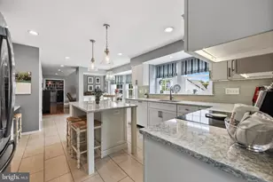 6913 Sovereign Pl, Frederick, MD 21703 - Photo 13