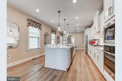 388 Crown Point Drive, Frederick, MD 21702 - Photo 7