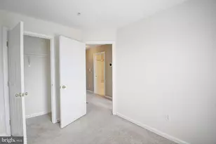 586 Eisenhower Dr, Frederick, MD 21703 - Photo 15