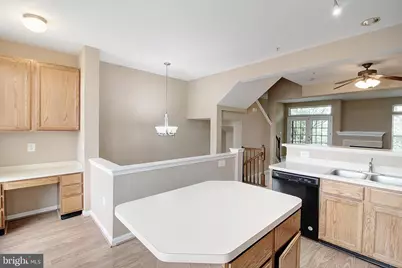 586 Eisenhower Drive, Frederick, MD 21703 - Photo 5