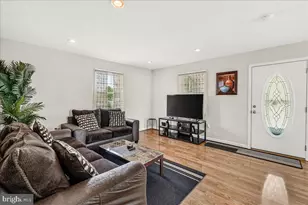 504 E F St, Brunswick, MD 21716 - Photo 7