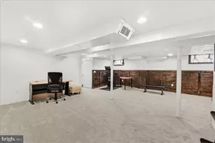 902 Pine Ave, Frederick, MD 21701 - Photo 17